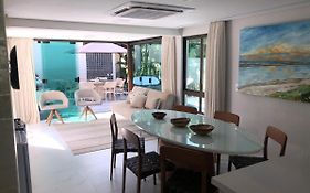 Muro Alto Residence